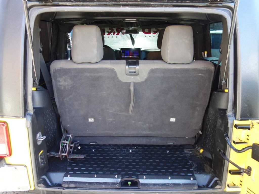 Jeep Wrangler Vehicle Full-screen Gallery Image 20