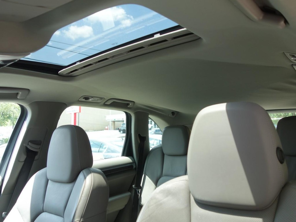 Porsche Cayenne Vehicle Full-screen Gallery Image 16