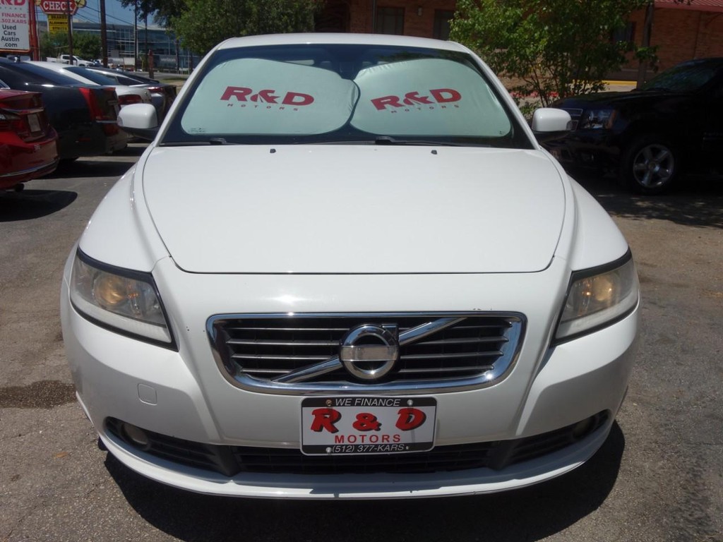 Volvo S40 Vehicle Full-screen Gallery Image 02