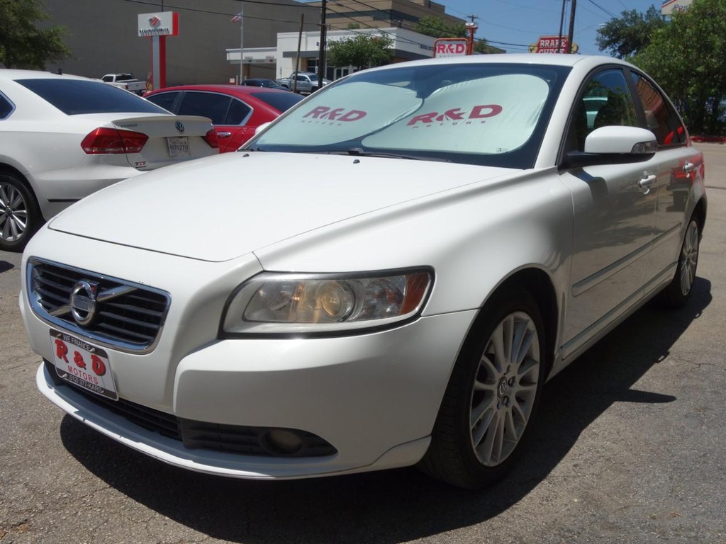 Volvo S40 Vehicle Full-screen Gallery Image 03
