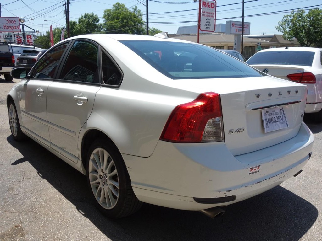 Volvo S40 Vehicle Full-screen Gallery Image 05