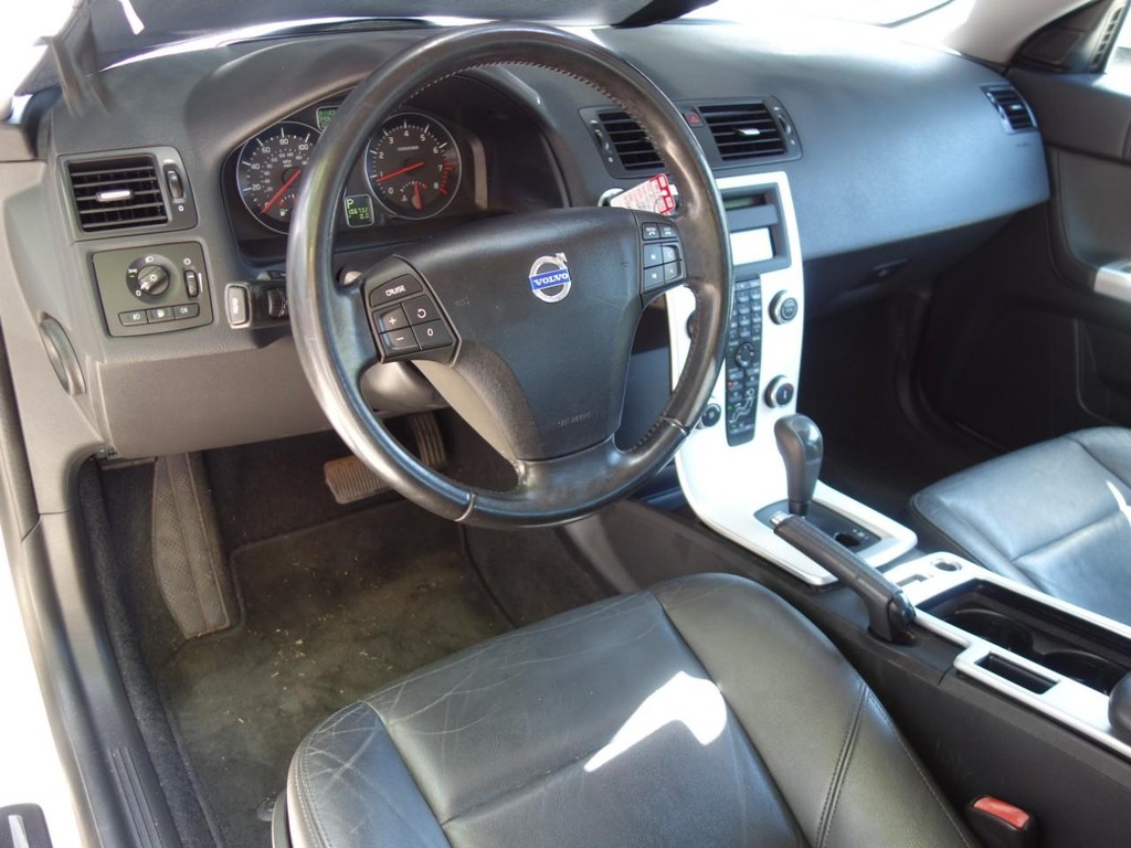 Volvo S40 Vehicle Full-screen Gallery Image 12