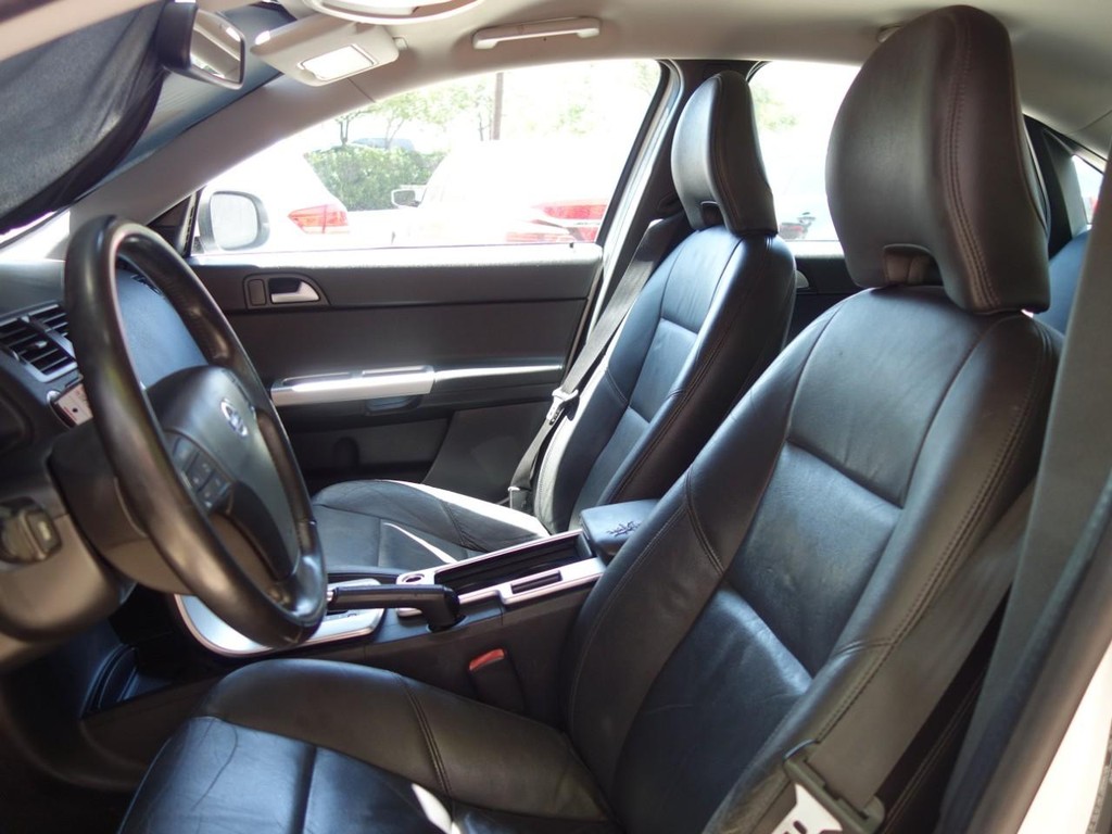 Volvo S40 Vehicle Full-screen Gallery Image 13