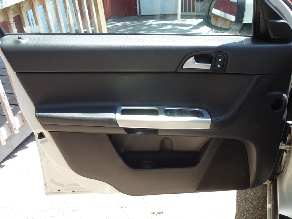 Volvo S40 Vehicle Full-screen Gallery Image 14