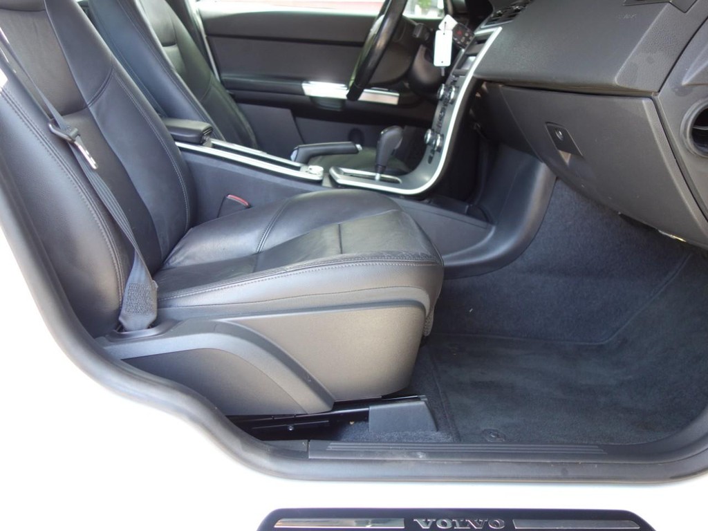 Volvo S40 Vehicle Full-screen Gallery Image 18