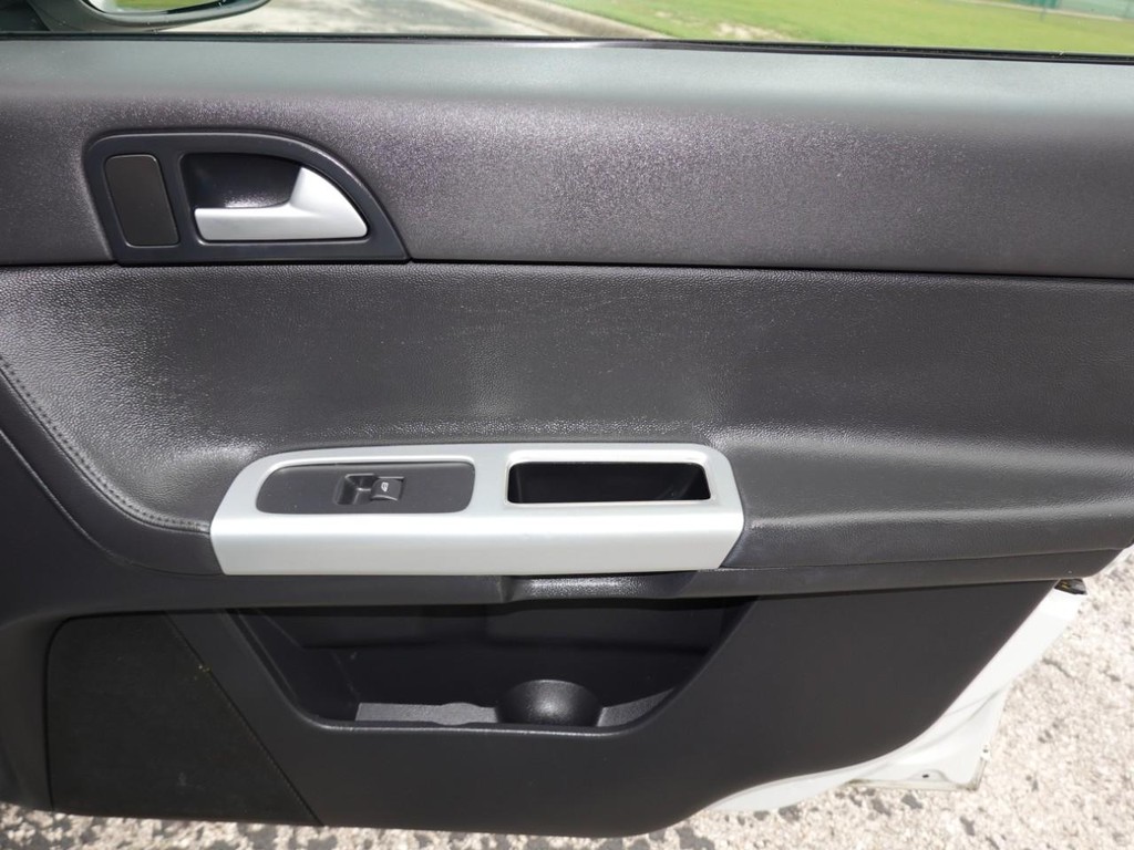 Volvo S40 Vehicle Full-screen Gallery Image 22