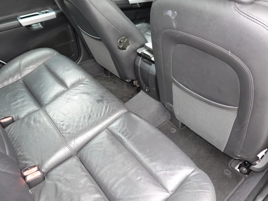 Volvo S40 Vehicle Full-screen Gallery Image 23