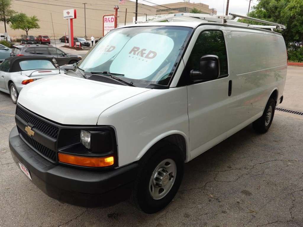 2014 Chevrolet Express Cargo Van 2500 photo 3