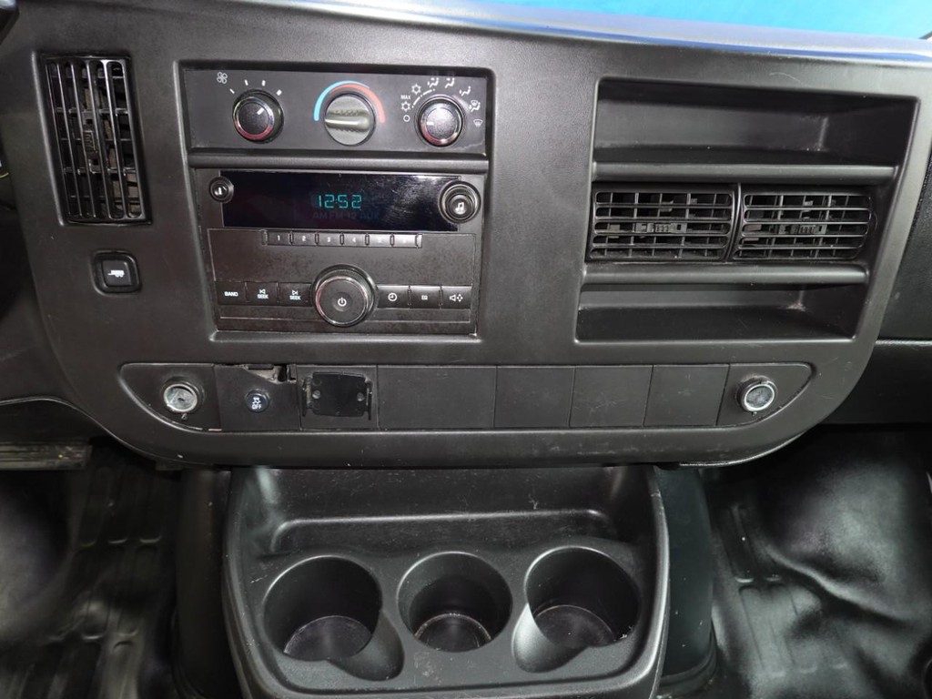 2014 Chevrolet Express Cargo Van 2500 photo 16