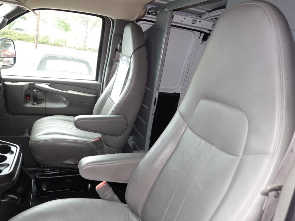 2014 Chevrolet Express Cargo Van 2500 photo 18