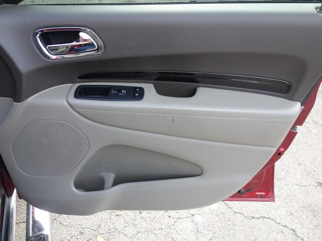 Dodge Durango Vehicle Full-screen Gallery Image 21