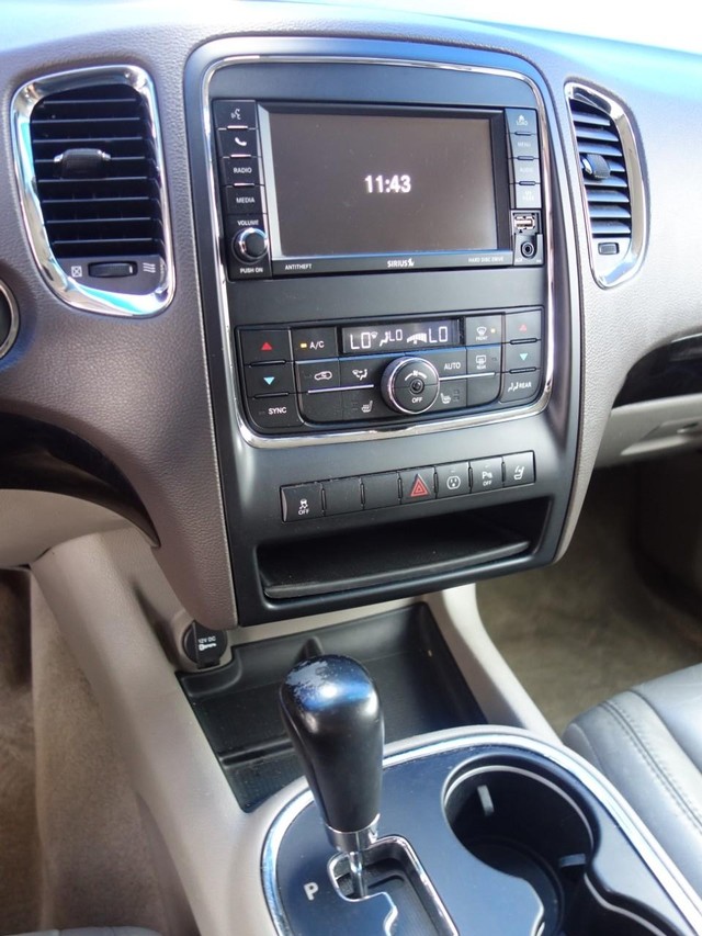 Dodge Durango Vehicle Full-screen Gallery Image 12