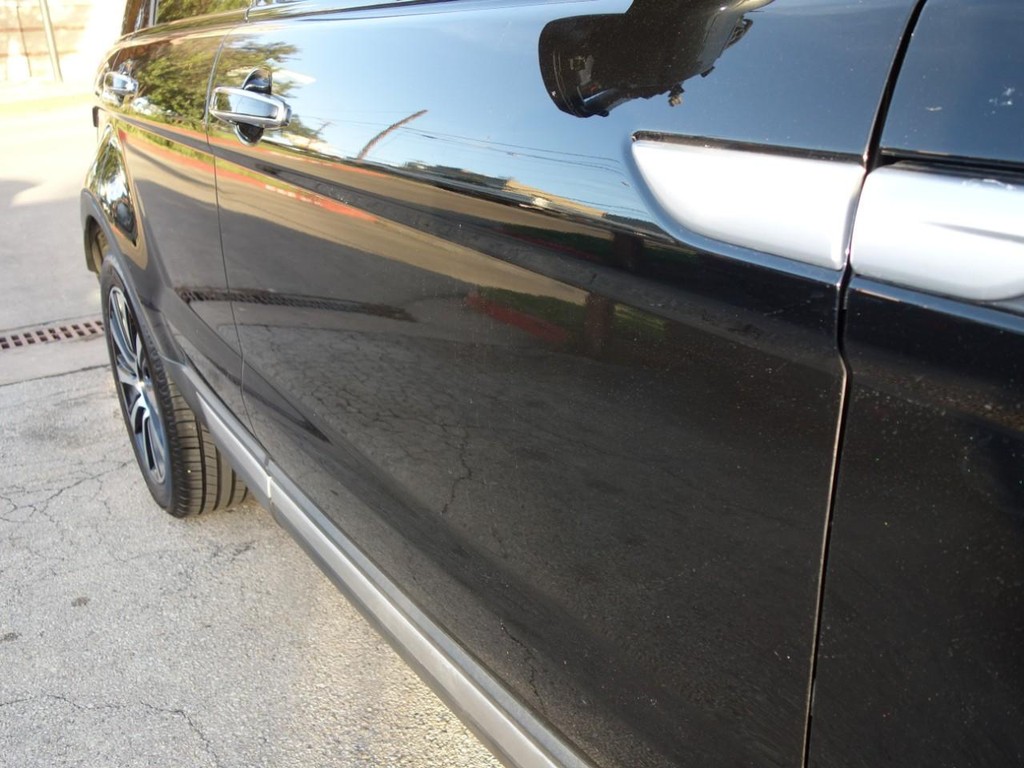 Land Rover Range Rover Evoque Vehicle Full-screen Gallery Image 06