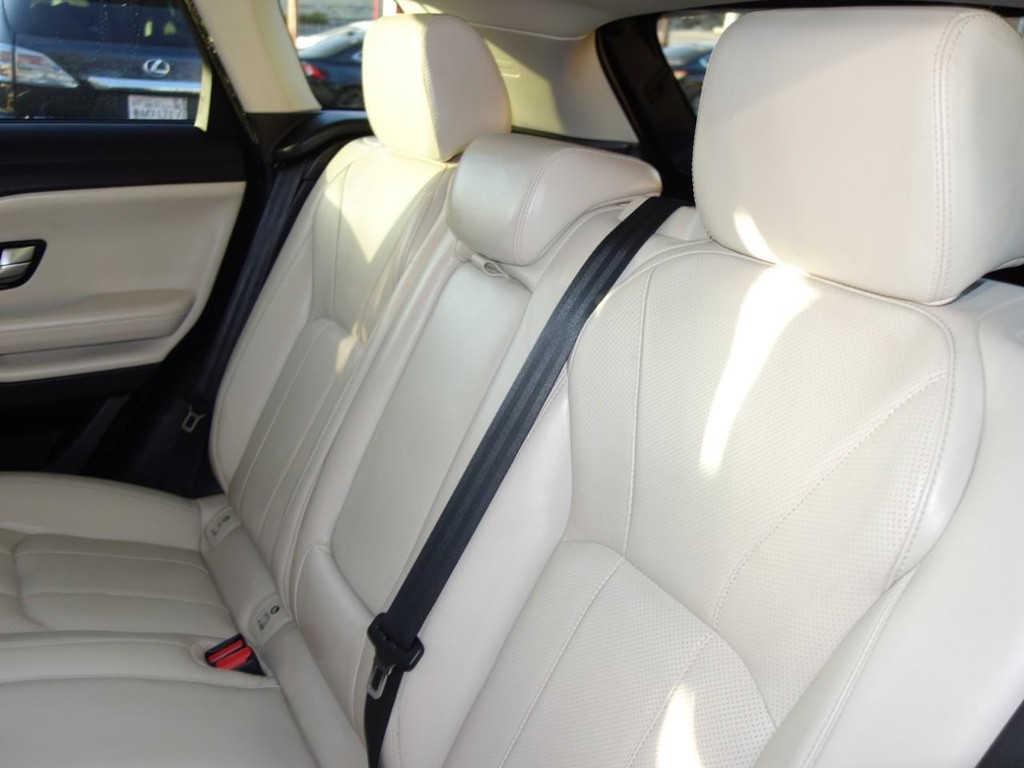 Land Rover Range Rover Evoque Vehicle Full-screen Gallery Image 15