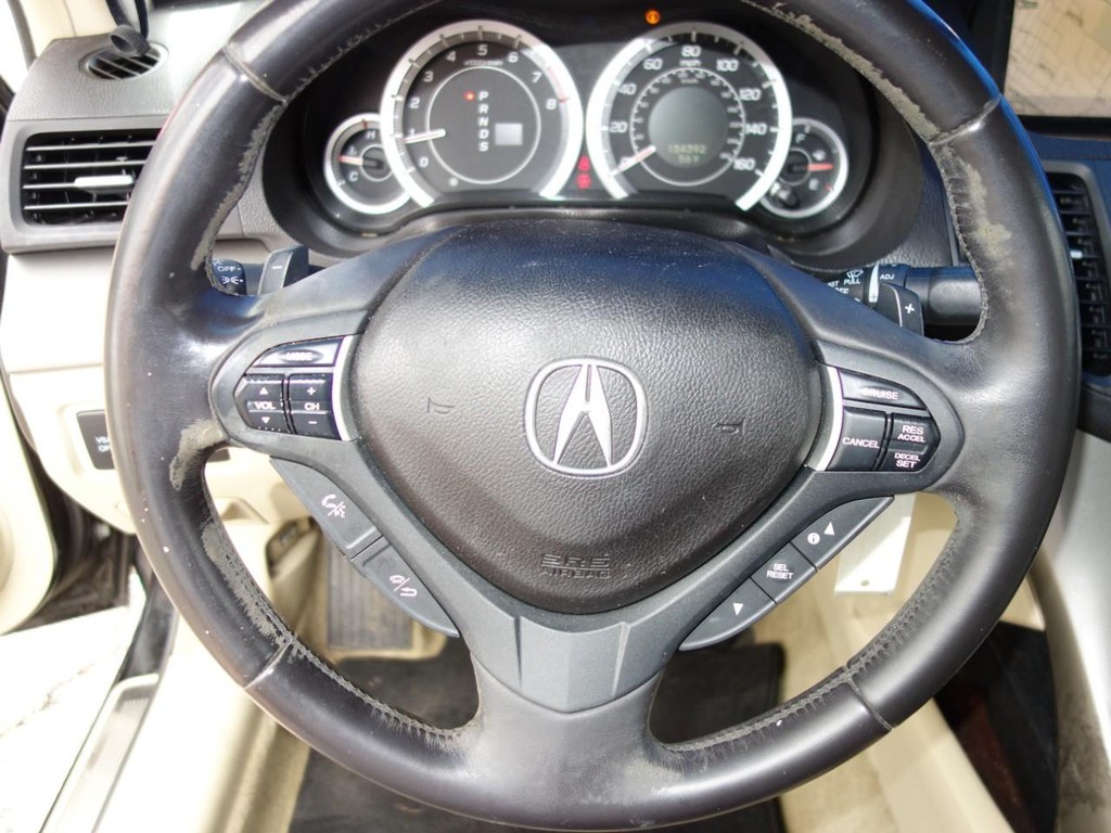 Acura TSX Vehicle Full-screen Gallery Image 12