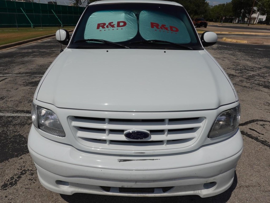 2002 Ford F-150 XL photo 2
