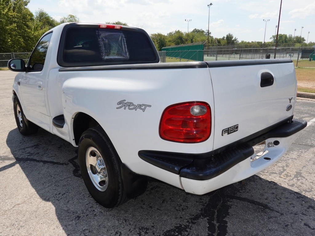 2002 Ford F-150 XL photo 5