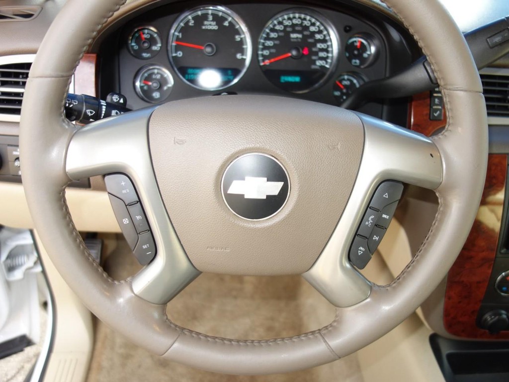 2013 Chevrolet Tahoe LT photo 12