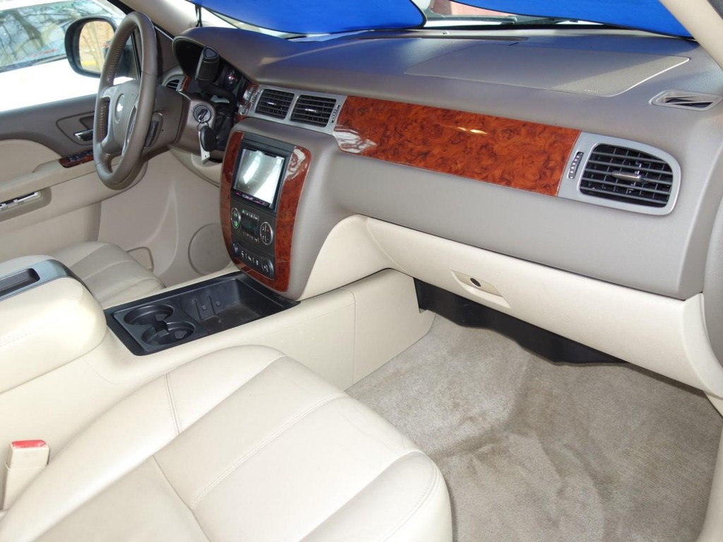 2013 Chevrolet Tahoe LT photo 21