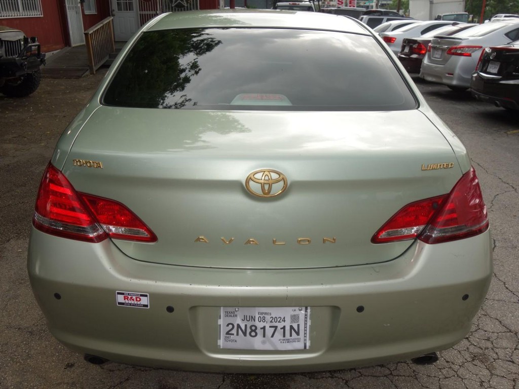2007 Toyota Avalon XL photo