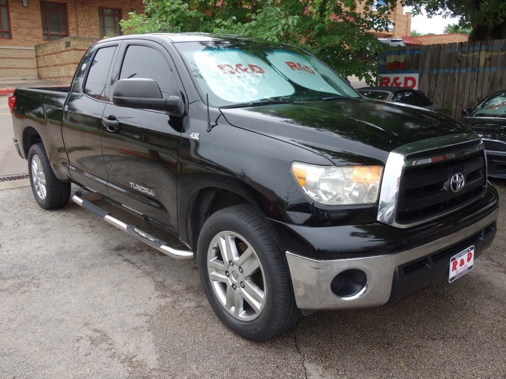 The 2011 Toyota Tundra Grade photos