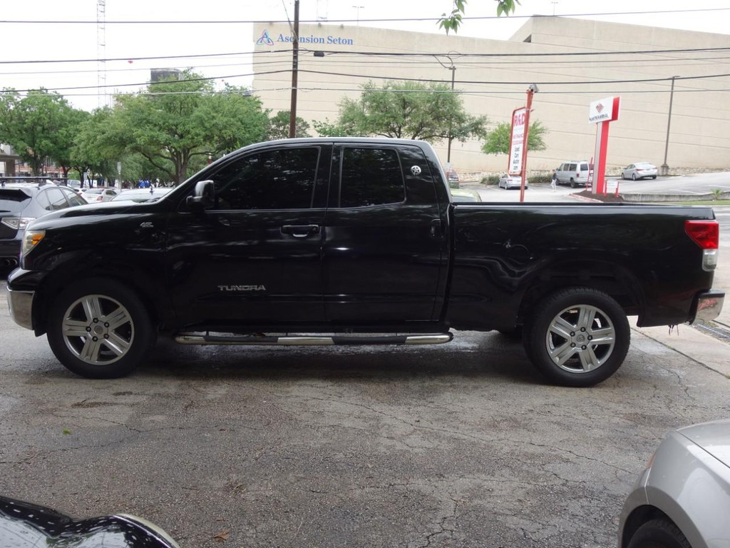 2011 Toyota Tundra SR5 photo 4