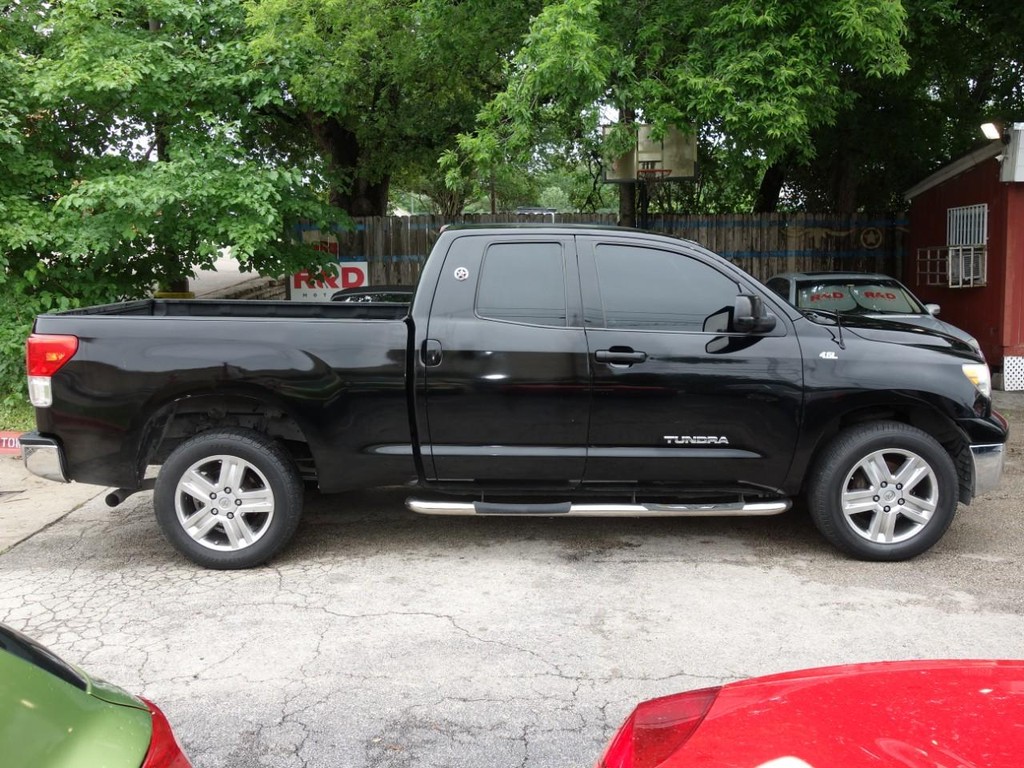 2011 Toyota Tundra SR5 photo 9
