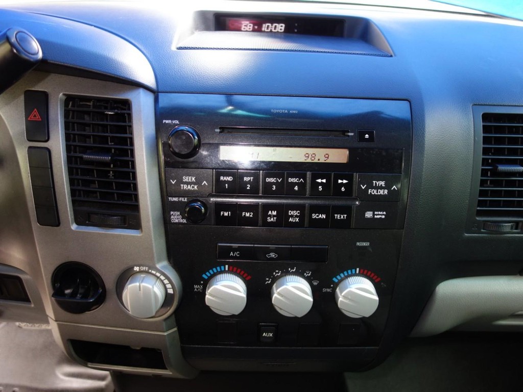 2011 Toyota Tundra SR5 photo 14