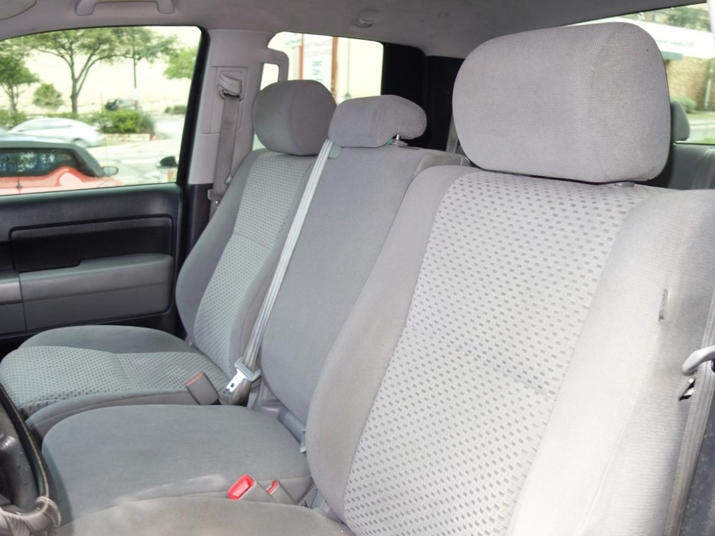 2011 Toyota Tundra SR5 photo 15