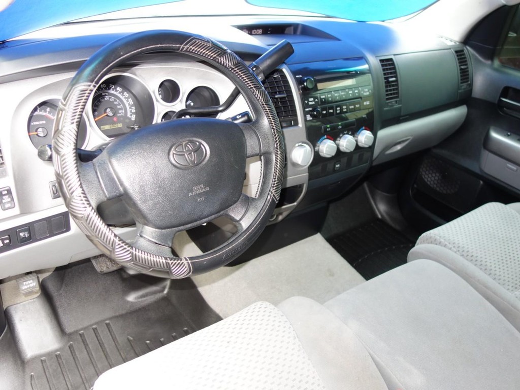 2011 Toyota Tundra SR5 photo 16