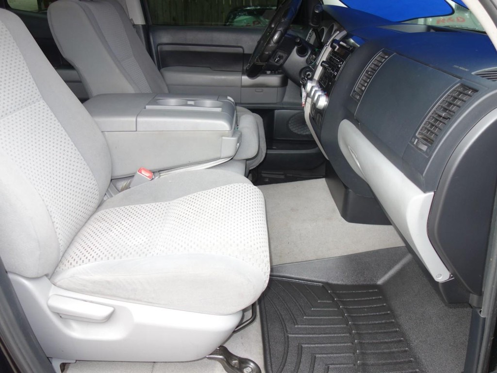 2011 Toyota Tundra SR5 photo 21