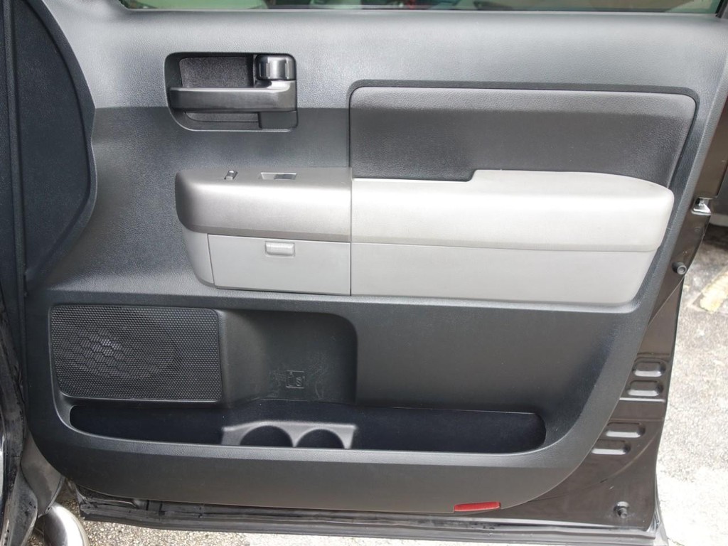 2011 Toyota Tundra SR5 photo 22