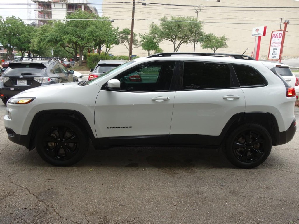 Jeep Cherokee Vehicle Full-screen Gallery Image 04