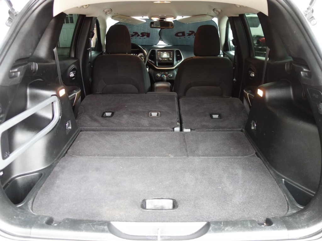 Jeep Cherokee Vehicle Full-screen Gallery Image 23