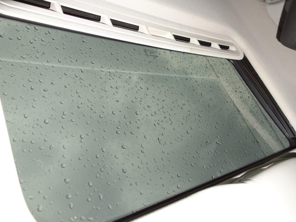 Volkswagen Passat Vehicle Full-screen Gallery Image 16