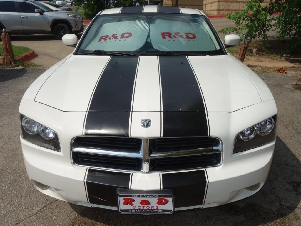 Dodge Charger Vehicle Full-screen Gallery Image 02