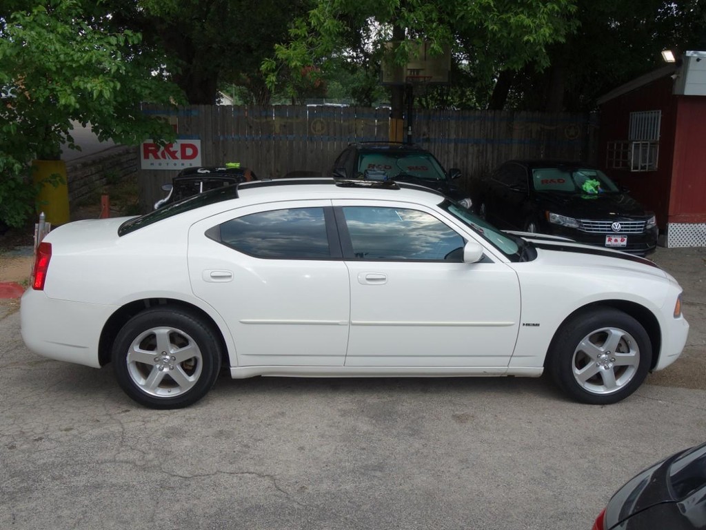 Dodge Charger Vehicle Full-screen Gallery Image 07