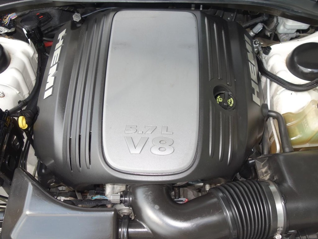 Dodge Charger Vehicle Full-screen Gallery Image 26