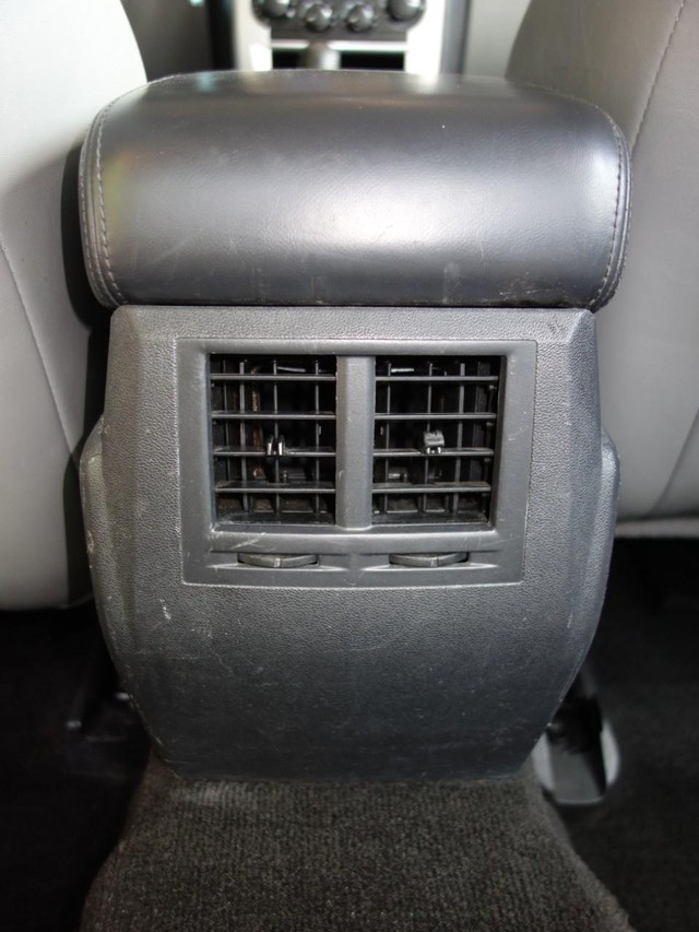 Dodge Charger Vehicle Full-screen Gallery Image 18