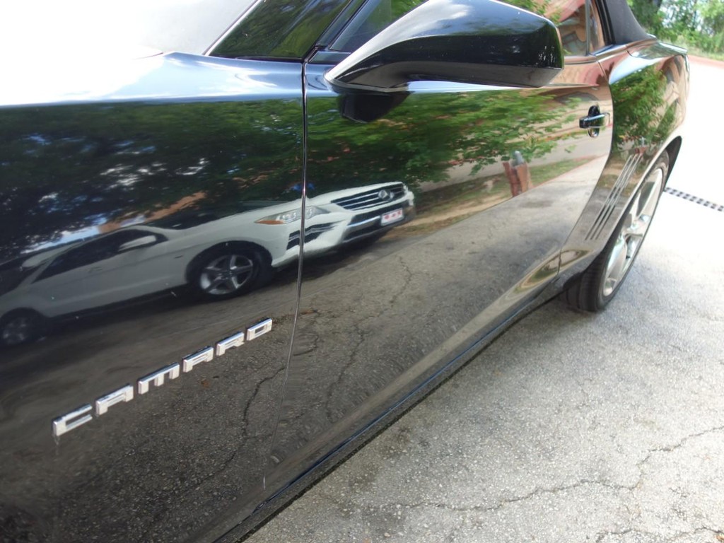 Chevrolet Camaro Vehicle Full-screen Gallery Image 11