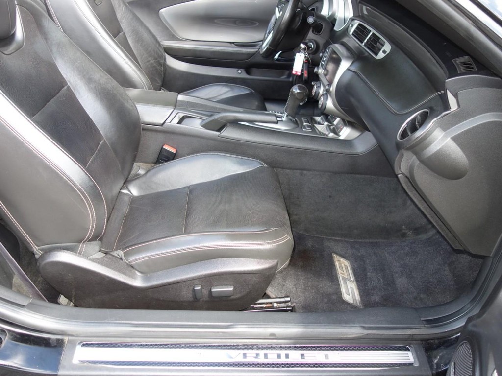 Chevrolet Camaro Vehicle Full-screen Gallery Image 21