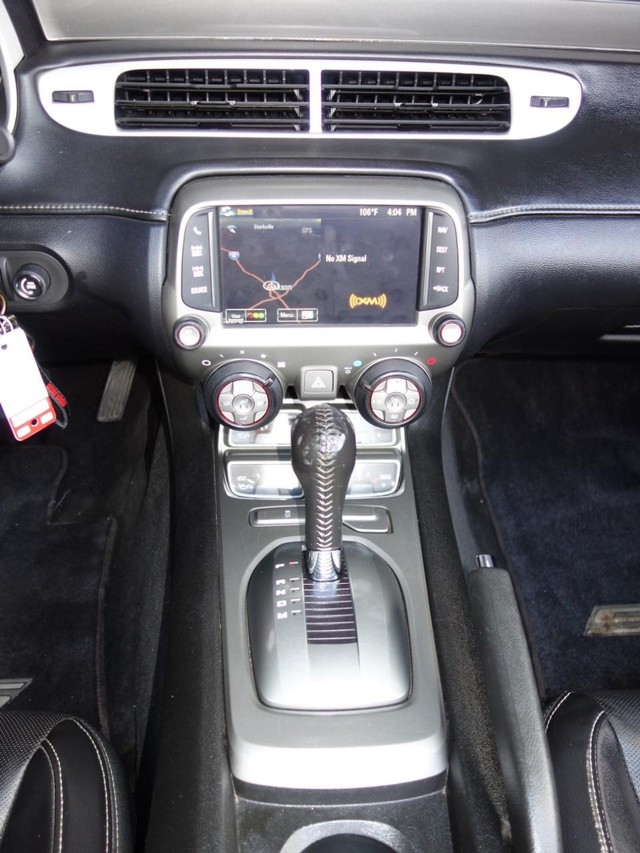 Chevrolet Camaro Vehicle Full-screen Gallery Image 14