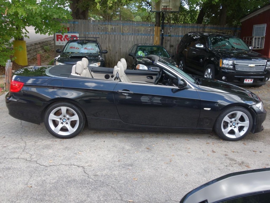 BMW 3 Series Vehicle Full-screen Gallery Image 10