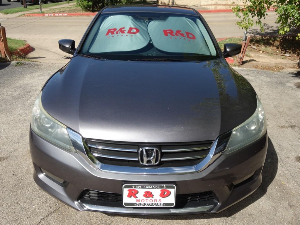 Honda Accord Sedan Vehicle Full-screen Gallery Image 02