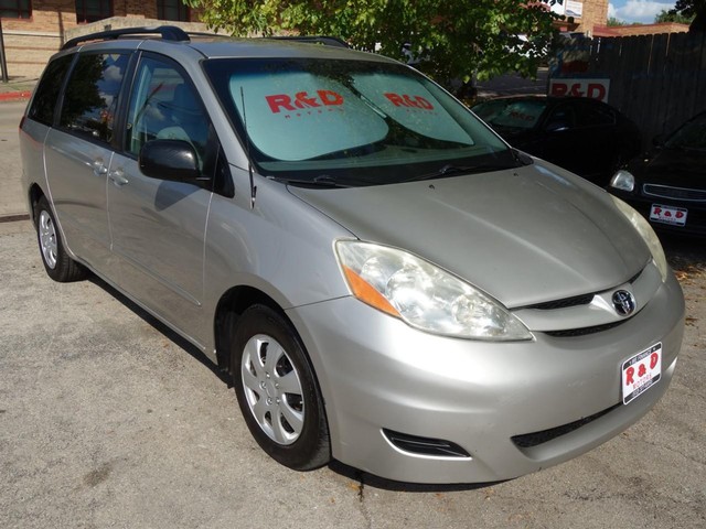 more details - toyota sienna