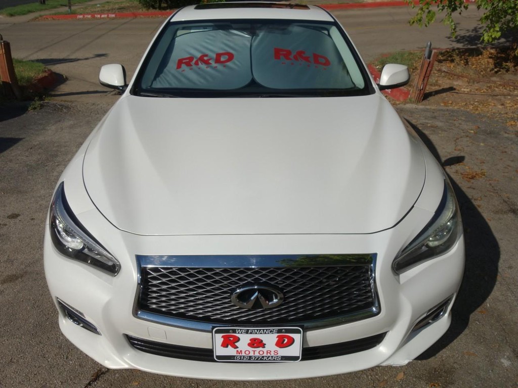 INFINITI Q50 Vehicle Full-screen Gallery Image 02