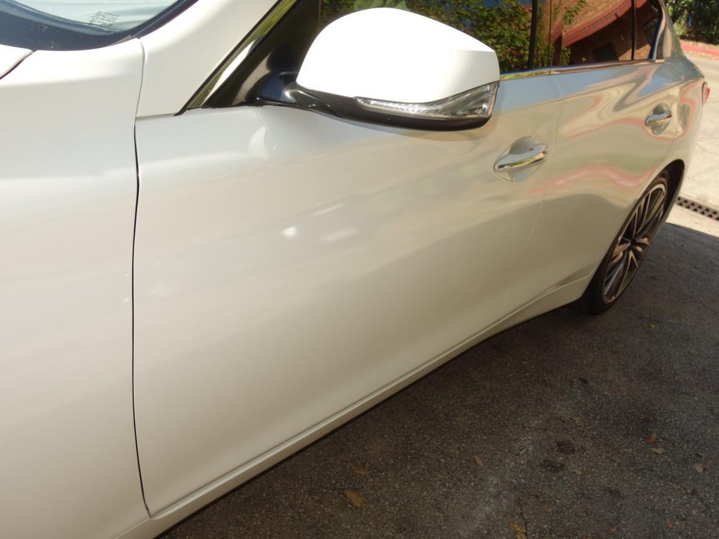 INFINITI Q50 Vehicle Full-screen Gallery Image 10