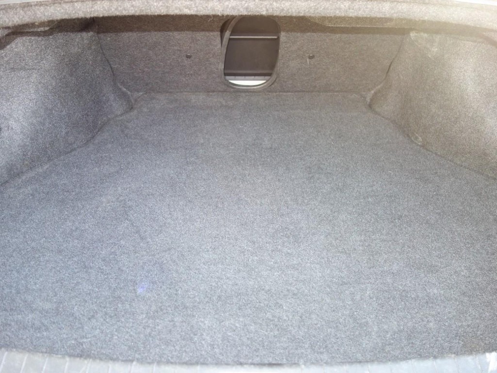 INFINITI Q50 Vehicle Full-screen Gallery Image 26