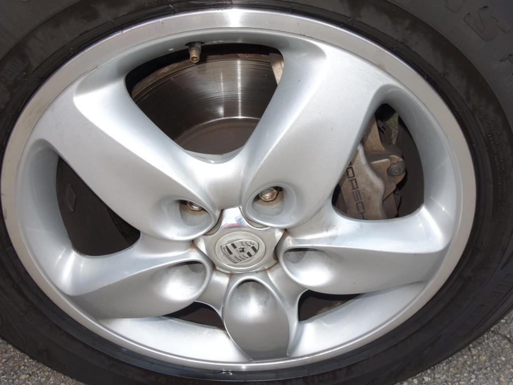 Porsche Cayenne Vehicle Full-screen Gallery Image 09