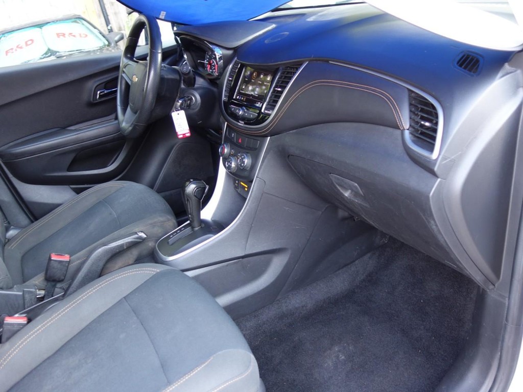 2018 Chevrolet Trax LS photo 19